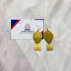 Pendientes de latón con un estilo sencillo y moderno para niñas - ligeros - ecológicos - joyería de metal - Product Image 1