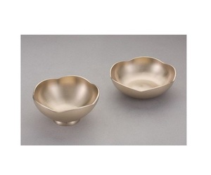 Bols à dattes en métal sophistiqués, conçus pour une utilisation multifonctionnelle, alliant style, durabilité et polyvalence en décoration - Product Image 1