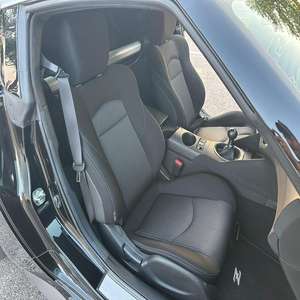 2025 Z Sport, Transmisión Manual de 8 Velocidades, 6600 Millas, Motor de 10 Cilindros Twin-Turbo, Coupé con Volante a la Izquierda, Bajo Kilometraje, Precio Accesible, Disponible en Stock - Product Image 6