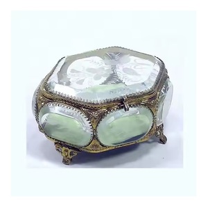 Boîte de rangement vintage en verre toné et laiton, magnifiquement artisanale, avec motif gravé, taille personnalisée, export en gros - Product Image 2