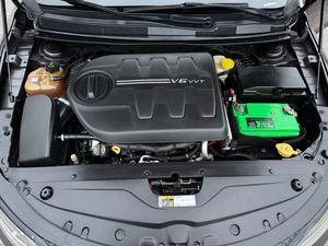 NEATLY usado 2016 Chry_s_ler 200 S Sedan FWD - Product Image 3