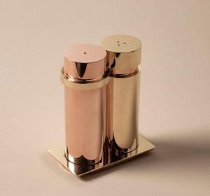 Ensemble de 2 salières et poivrières en acier inoxydable doré, pot à condiments pour la maison et les ustensiles de cuisine, confortable et ergonomique - Product Image 1