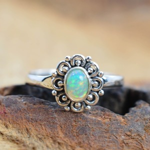 Anillo de Plata de Ley 925 con Ópalo, Estilo Boho, Joyería para Mujer, Anillo Hecho a Mano de Moda, Regalo para Mamá - Product Image 2