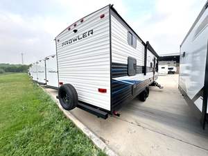 À vendre : Remorque de camping-car 4x4 moderne, légère, tout-terrain, en aluminium, avec suspension indépendante, pour les passionnés de plein air - Product Image 4