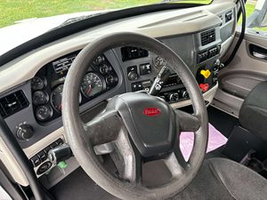 Precio Justo para Camión Furgoneta Usado Peterbilt 579 2019 con Carrocería de Furgoneta de Carga para Entrega Comercial - Product Image 5