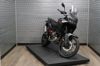 Moto d'aventure Honda Africa Twin 2026 très soignée