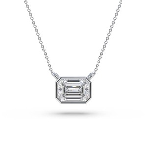 Colgante Solitario con Diamante de Corte Esmeralda de 0.30 Ct, Cultivado en Laboratorio, en Platino, para Ocasiones Especiales y Fiestas - Product Image 1