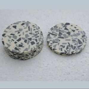 Juego de Posavasos de Mármol Moderno de Dos Tonos, Piedra Redonda Duradera con Incrustaciones de Latón para Bodas, Posavasos para Tazas y Alfombrillas - Product Image 5