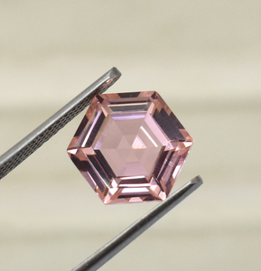 พลอยหกเหลี่ยมมอร์แกไนต์สีพีชขนาด6มม. ถึง20มม. ใช้ได้ทั้งเครื่องตัดในห้องปฏิบัติการทรงหกเหลี่ยมอัญมณีหลวมสำหรับเครื่องประดับ - Product Image 3