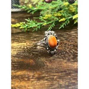 Bague Freda Martinez en huître épineuse et argent sterling, taille 8, style bohème, à porter au quotidien - Product Image 3