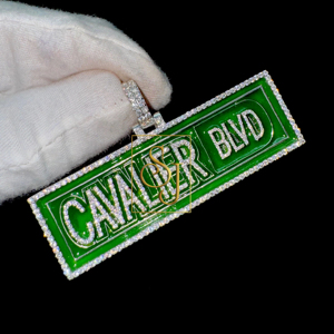 Lettre avec nom glacé personnalisé pour hommes, émail VVS Moissanite, collier Hip Hop personnalisé, pendentif bling pour bal de promo - Product Image 1