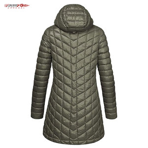 Manteau d'hiver long veste matelassée pour femme léger matelassé rembourré 4 poches manteau matelassé d'hiver à capuche zippé pour femme - Product Image 5