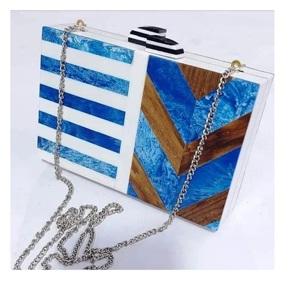 Pochette à main en résine faite à la main pour dames bleues meilleure pochette personnalisée en résine artisanale indienne pour femmes sacs fourre-tout promotionnels - Product Image 1