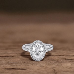 Anillo de compromiso de Halo de diamante cultivado en laboratorio redondo de 2,00 Ct Center Oval y 0,50 Ct 950 Her hecho a mano en laboratorio - Product Image 2