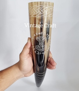 Cuernos para beber con patrón vikingo ecológico hechos a medida, suministro de hidromiel bellamente tallado de tiendas de suministros vikingos, artesanías naturales - Product Image 3
