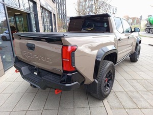 โตโยต้า ทาโคมา TRD PRO V6 เทอร์โบ ดีเซล 4x4 ปี 2025 เกียร์อัตโนมัติ หลังคาซันรูฟ เบาะหนังสีเข้ม 6 ที่นั่ง ยูโร 6 รับประกัน อะลูมิเนียมอัลลอย - Product Image 6