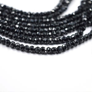 AA Calidad 13 \ "Strand Cuentas de piedra natural 4mm Espinela negra Micro facetado al por mayor - Product Image 1