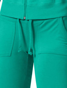 Survêtement d'hiver pour femmes avec capuche respirante et logo personnalisé de qualité supérieure avec motif imprimé - Product Image 4