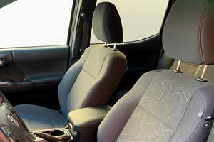 Toyota Tacoma TRD Off-Road Double Cab 4x4 RHD LHD d'occasion 2019 - Product Image 3