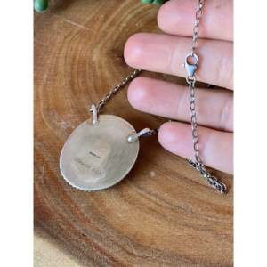 Collar Elouise Kee de Oro Blanco de 14K con Turquesa Boulder y Topacio Corte Princesa, Engaste en Bisel, Incrustaciones de Plata de Ley con Baño de Rodio - Product Image 5