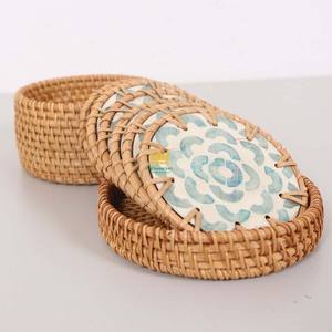 Posavasos Redondos de Ratán con Nácar, Ecológicos y Modernos, Aislantes para Tazas - Product Image 2