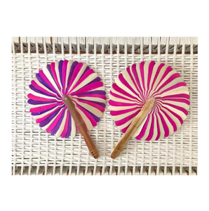 Les éventails en bambou de conception exquise sont utilisés comme accessoires de décoration pour augmenter le caractère unique de nombreux espaces différents - Product Image 1