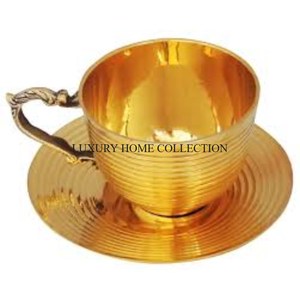 Tazas y platillos de latón al por mayor de primera calidad con diseños indios tradicionales hechos a mano perfectos para regalar y cenar - Product Image 1