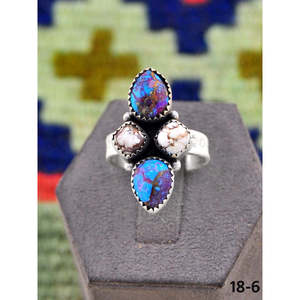 Bague ajustable artisanale Southwest avec dahlia violet, magnésite cheval sauvage et turquoise sertie en argent sterling – Cadeau - Product Image 6