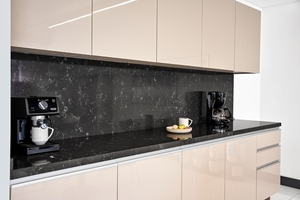 แผ่นควอตซ์ขัดเงา Aizano Carrara ขนาด 2 ซม. 3 ซม. สำหรับเคาน์เตอร์ครัว ใช้สำหรับงานก่อสร้างเชิงพาณิชย์จำนวนมาก - Product Image 3