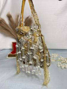 2025 bolsa Potli de moda para mamá logotipo personalizado boda Baby shower nueva mamá bolso étnico trabajo hecho a mano bordado a mano ropa de fiesta - Product Image 4