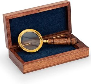 แว่นขยายขนาด11ซม. ในกล่องไม้ทำจากทองเหลืองพร้อมด้ามจับไม้ - Product Image 1