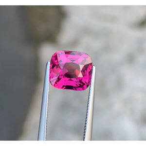 Granat naturel Tanga de Tanzanie, coupe excellente, 5,0 CT, impeccable. - Product Image 1