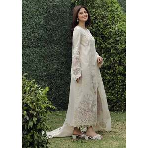 Ensemble 3 pièces QALAMQAR : Chemise brodée Chikankari, Dupatta brodée en tissu Khaadi et Pantalon – Infroissable, Longueur ras du sol – Attrapez-le rapidement ! - Product Image 3