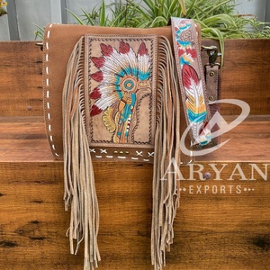 Vente chaude Western à motifs repoussé à la main en cuir suédé dissimulé transporter frange sac à bandoulière pour les femmes sculpture sac de messager - Product Image 1