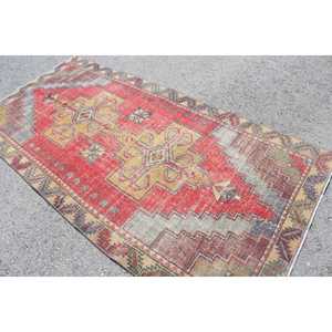 Tapis turc vintage 4,3x9,1 pi (132x278 cm), tapis en laine rouge - Product Image 4