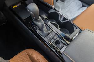 Toyota Camry Lumiere Sedan 2026 Usata, Pronta per l'Esportazione - Product Image 3