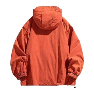 เสื้อแจ็คเก็ตแทร็คพิมพ์ลายสัตว์สำหรับผู้ชายทรงโมเดิร์นฟิต แบบบาง กันน้ำและระบายอากาศได้ดี เหมาะสำหรับการเล่นกีฬาและกิจกรรมกลางแจ้ง - Product Image 2