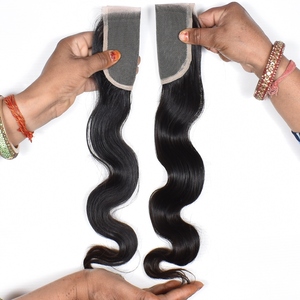 Cheveux humains indiens bruts de qualité supérieure, double trame, Remy, fermeture naturelle 4*4, Bodywave, texture rebondissante, cuticules alignées, en vente - Product Image 6