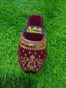 Chaussures Khussa pour femmes, design Gota Patti personnalisé, Khussa Punjabi, Khussa pour femmes, plates, légères, couleurs mélangées, Khussa pour mariage, Mehndi - Product Image 5