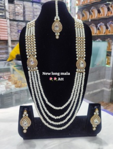 Indiano tradizionale e alla moda placcato in oro lungo Mala con orecchino e Maagtika collana Set e gioielli da donna - Product Image 3