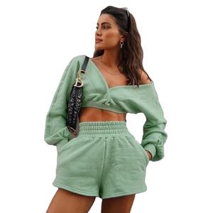 Haut court en tricot personnalisé Ensemble de shorts deux pièces Vêtements Ensemble de shorts deux pièces pour femmes - Product Image 1