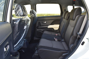 SUV Compacto 2024 de 5 Plazas, Motor 1.5L, Modelo Eficiente con Bajo Consumo de Combustible, Excelente Estado - Product Image 4