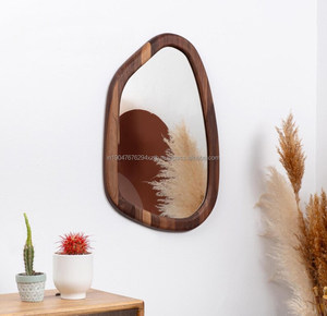 Miroir mural Art Déco KALATRI fait main, écologique, léger, rond, asymétrique, design ondulé irrégulier, cadre en bois véritable - Product Image 4