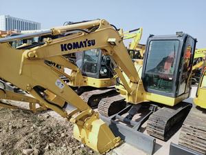 Excavadora hidráulica compacta Komatsu PC56, cabina fácil de usar con motor robusto y bomba versátil para espacios reducidos - Product Image 6