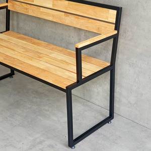 Banc en bois massif de 1,2 m avec dossier et accoudoirs, design traditionnel-moderne pour l'extérieur et le jardin, Park GBD017 - Product Image 5