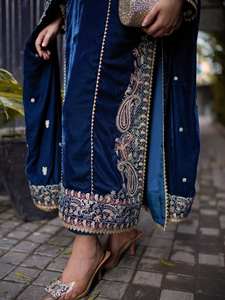 Anarkali pakistanais de luxe, longue robe maxi à manches longues, richement brodée, pour femmes, tenue de réception de mariage, tenue de mariée - Product Image 3