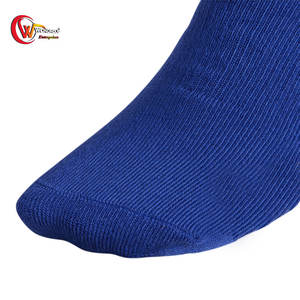 High Quality Winter Crew Soccer <b>Grip</b> <b>Socks</b> Cuff Athletic Football <b>Socks</b> Custom Design Professional Premium Breathable Non Slip - Product Image 3