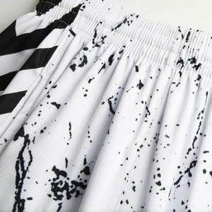 Shorts de basket-ball pour hommes personnalisés OEM en polyester/coton, taille élastique, uni, respirant, shorts de sport - Product Image 5