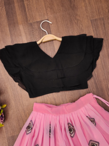 Colección de Moda Shoryam Premium: Ghagra Choli Tradicional Rosa y Negro para Niñas con Diseño de Estampado de Elefante y Lentejuelas para Fiestas - Product Image 2