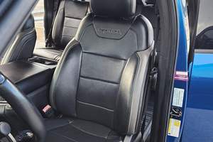 Ford F-150 Raptor 2018 Usada, Motor V6 Biturbo de 450 hp, Tracción en las Cuatro Ruedas, Equipamiento Completo, Color Azul Relámpago - Product Image 5